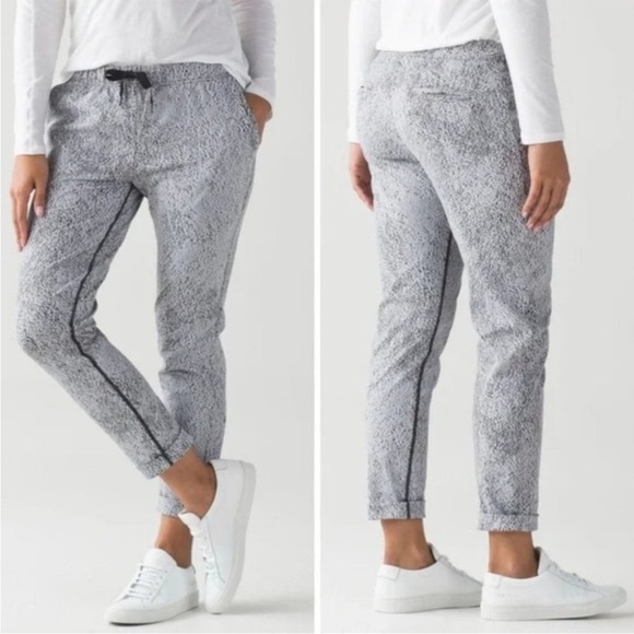 Lululemon Jet Pant Power Luxtreme Spray Jacquard White Black Sz 10 Relaxed - Picture 1 of 15
